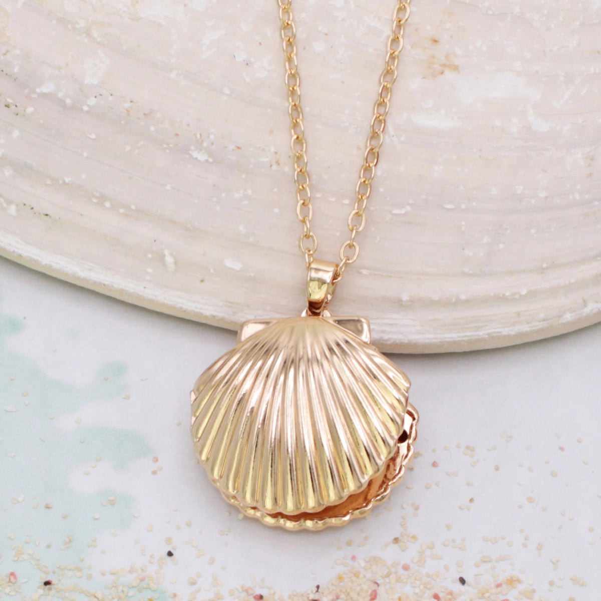 Zad - Ocean Memories Gold Shell Locket Necklace