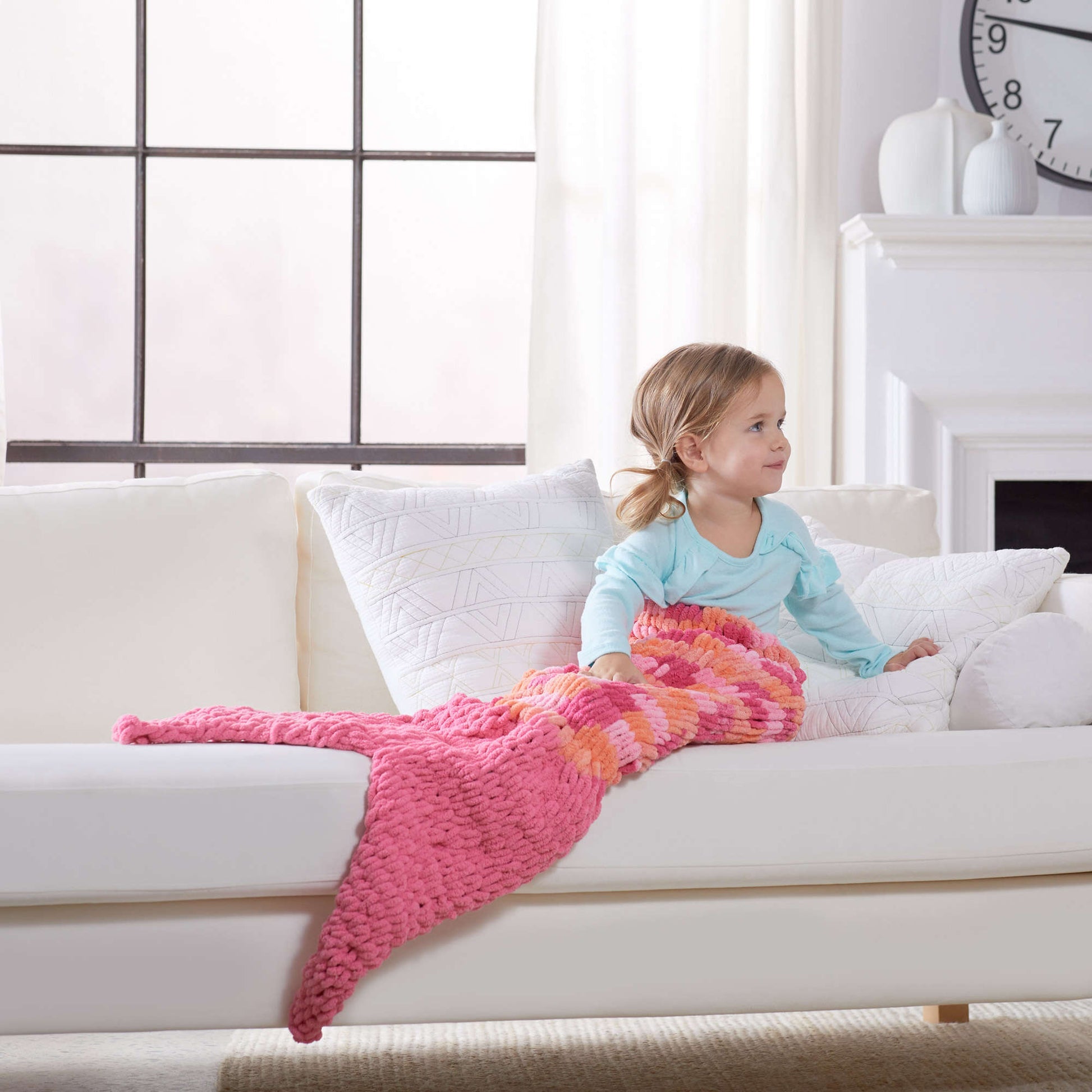 Amore Home - Crochet Mermaid Tail Blanket - Pink
