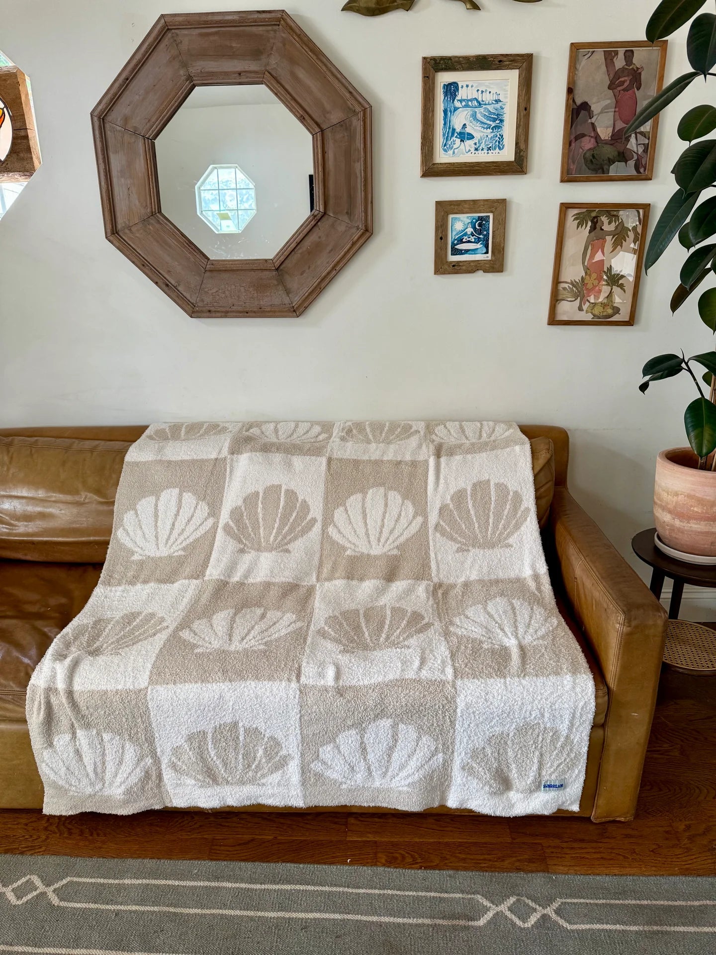 Sundream - ShellCheck Plush Throw - Sand + Tan