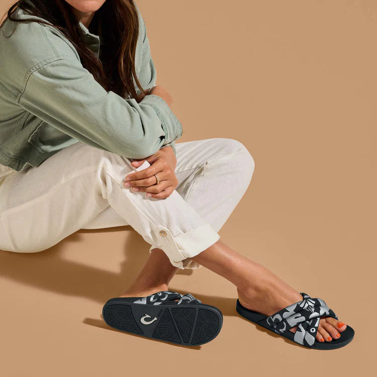 Olukai - Hila Slide Sandal - Silver/Pavement (Add-On)