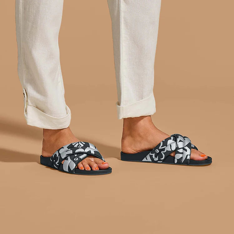Olukai - Hila Slide Sandal - Silver/Pavement (Add-On)