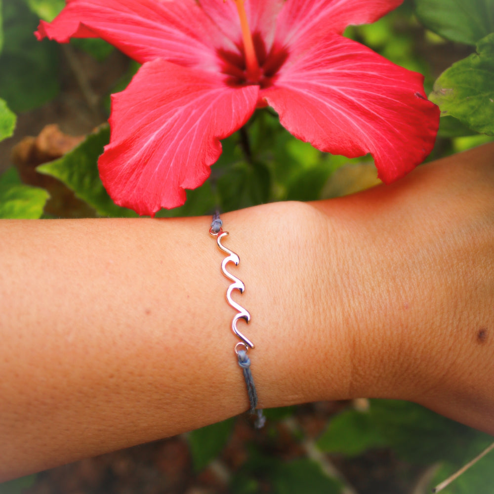 Delicate Wave Bracelet