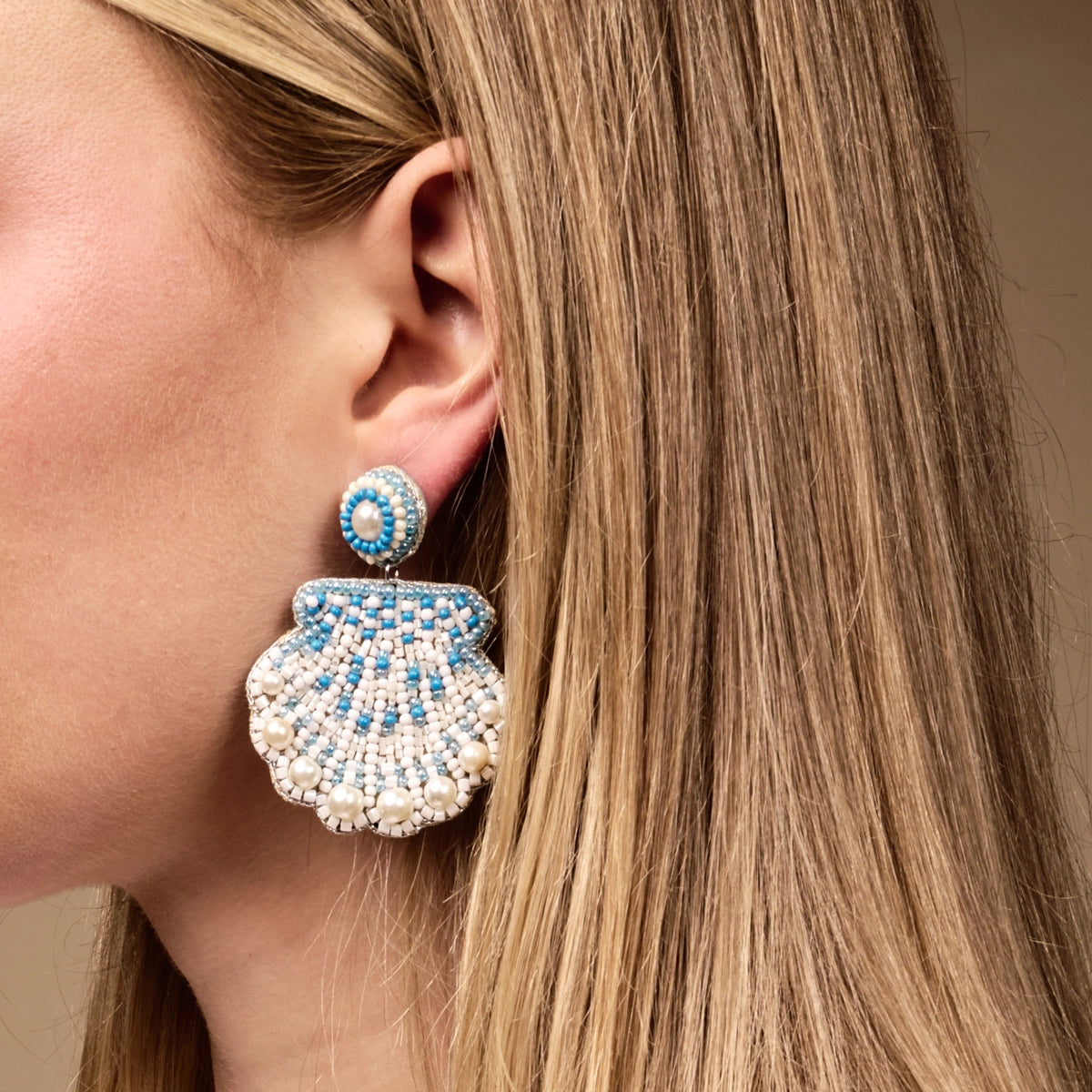 The Darling Effect - Beaded Earrings–Seashell