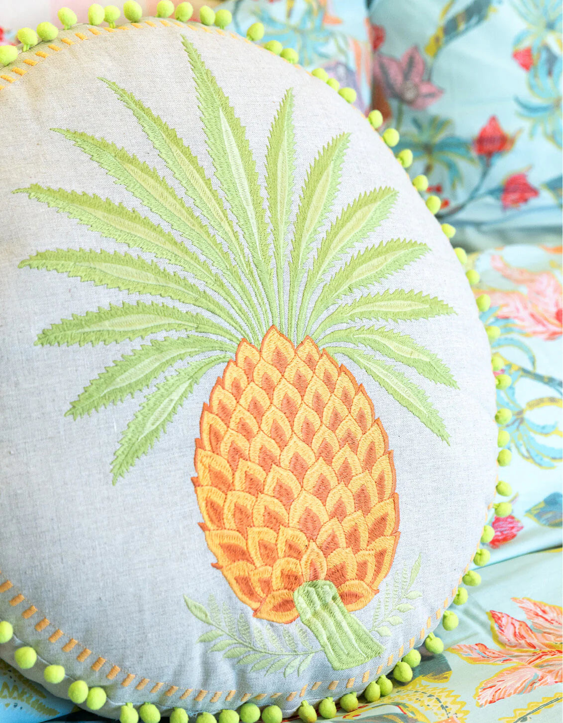 Spartina 449 - Queenie Pineapple Round Pillow