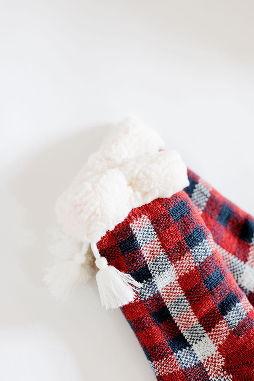 Gyal Bashy - Adult Knit Slipper Socks With Sherpa Lining - Red Check