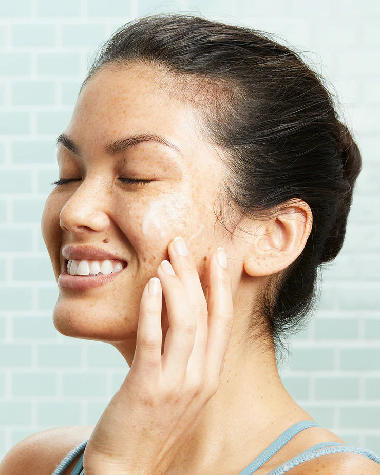 Coola - Glowing Greens Detoxifying Facial Cleansing Gel 1.7 oz (Add-On)