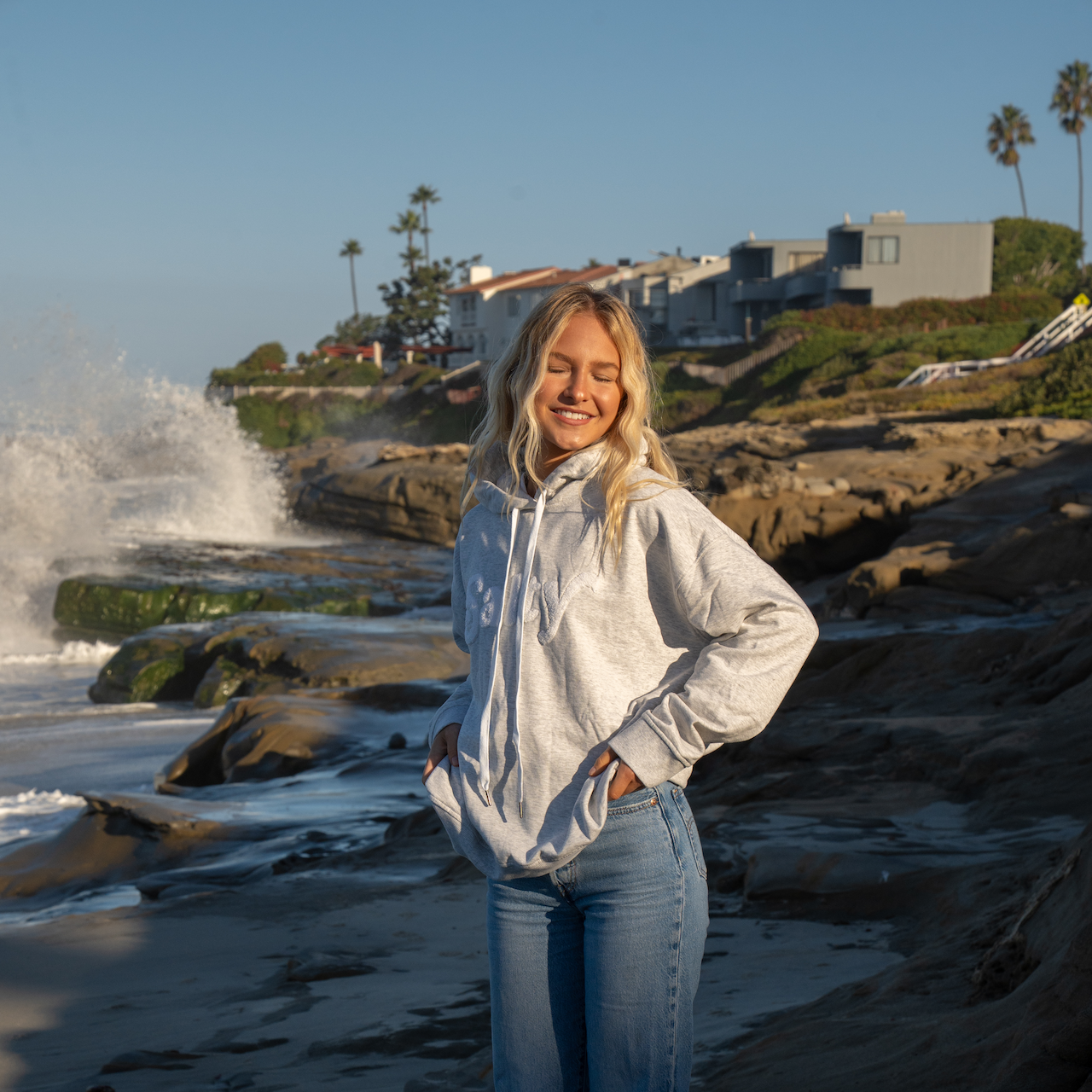 Beachly - The Salty Hoodie - Light Grey