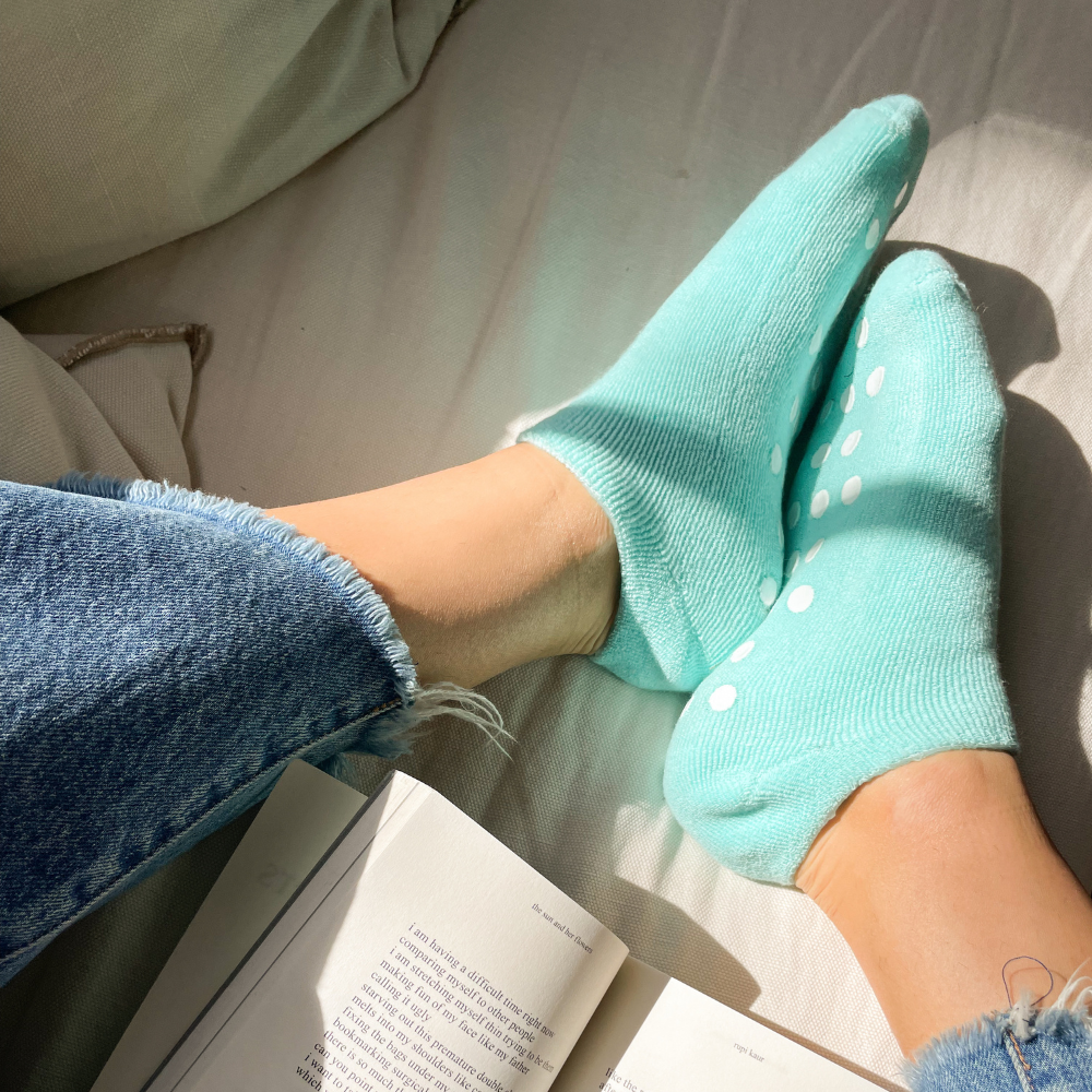 Barefoot Scientist - The Sleep On It Overnight Moisturizing Gel Socks
