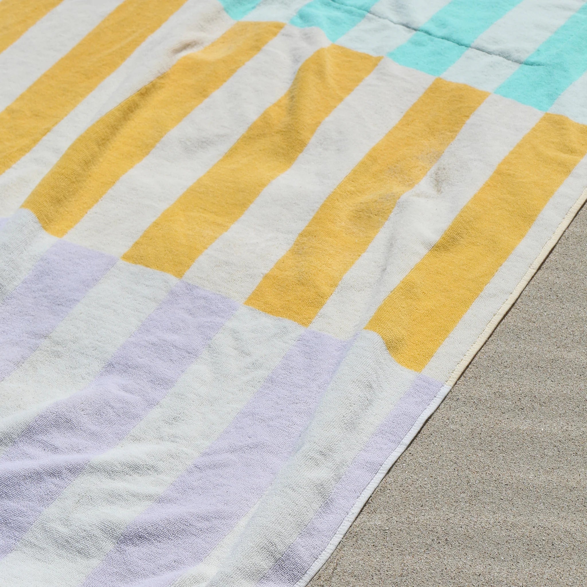 Sunnylife - Beach Towel 2-in-1 Tote Bag - Rio Sun Multi (Add-On)