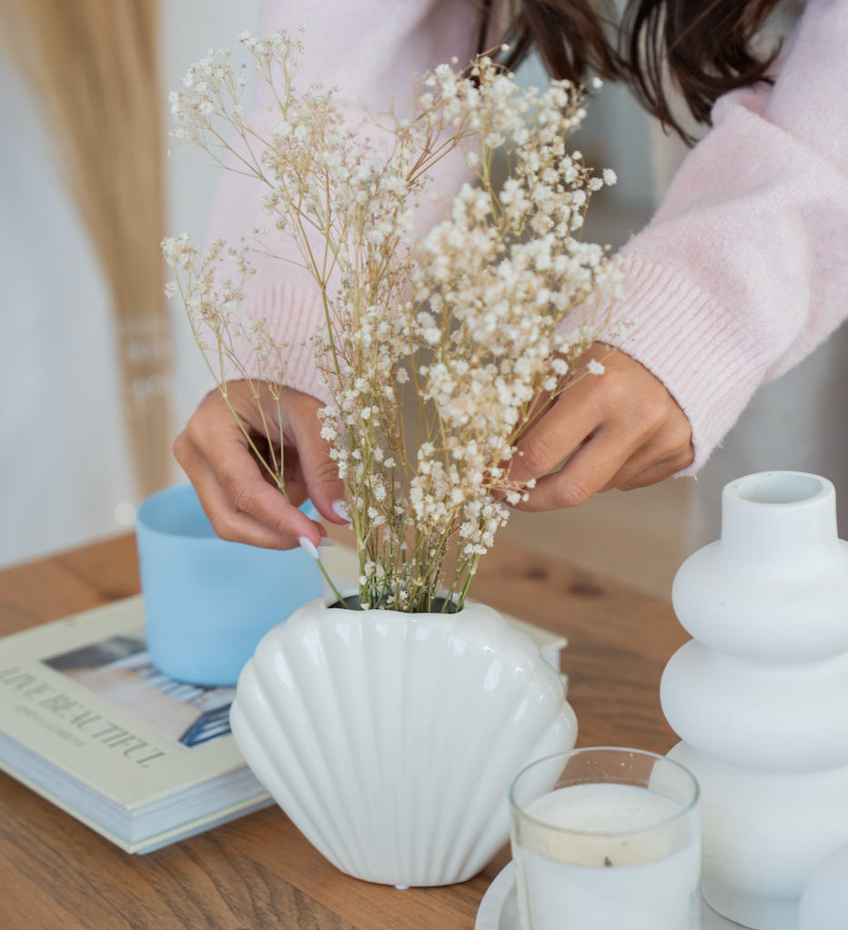 Beachly - The Seashell Serenity Vase - Cream