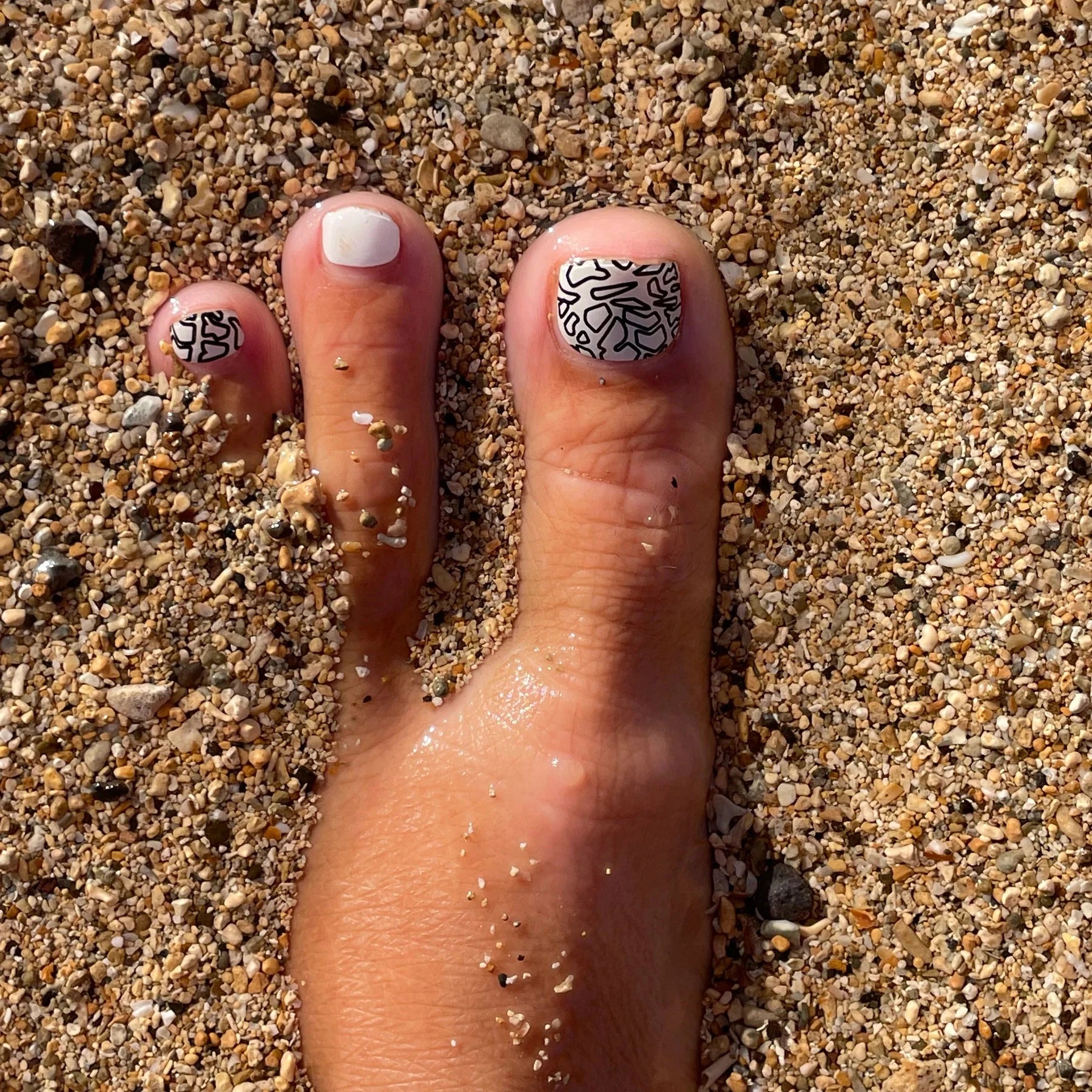 Iwi Nails - Pedicure: Pupu Poniuniu 1 (Hebrew Cone) (Add-On)