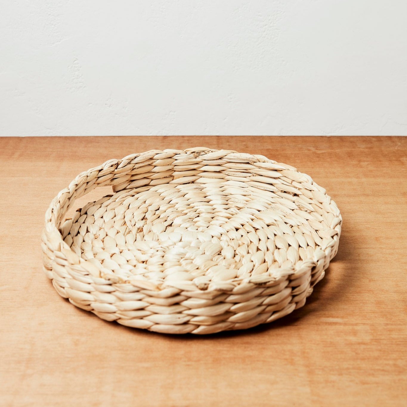 Qalara - The Handwoven 11 inch Tray (N)