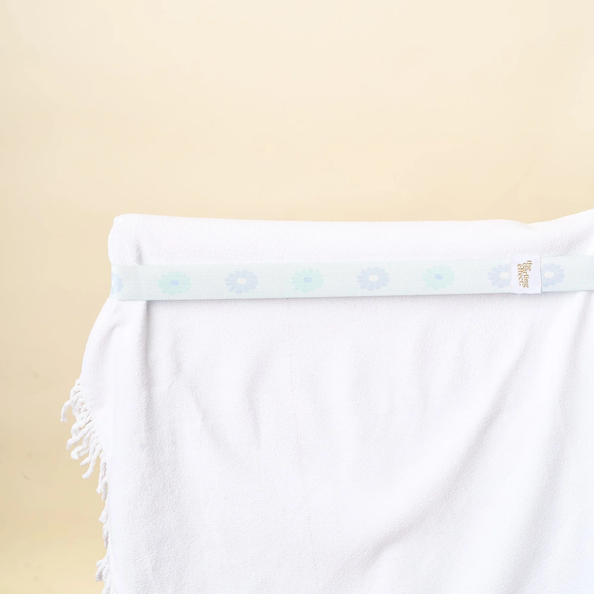 The Darling Effect - Stay Put Towel Band - Darling Daisy Aqua (Add-On)