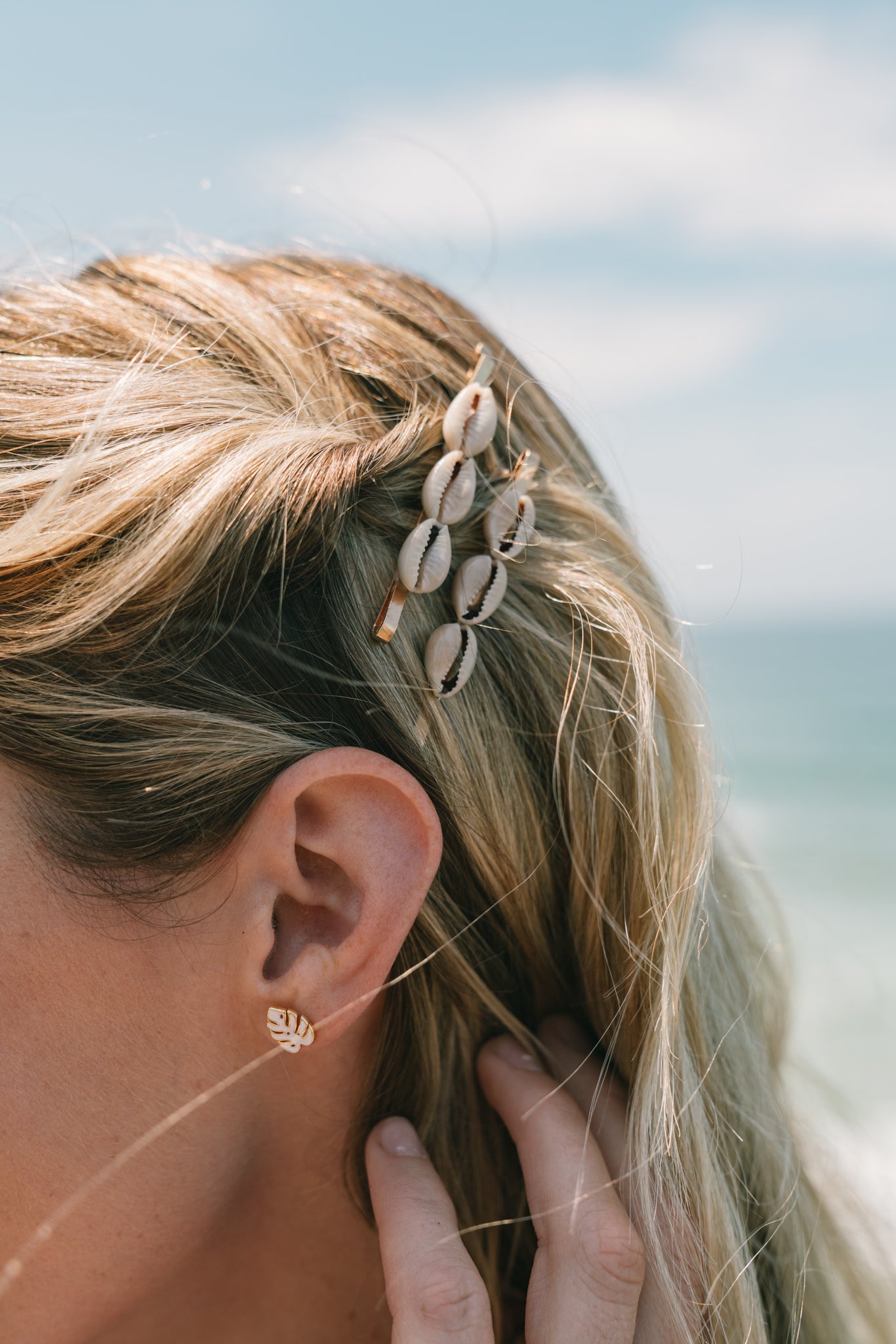 Misha Hawaii - The Monstera Stud Earrings 14K Gold (N)